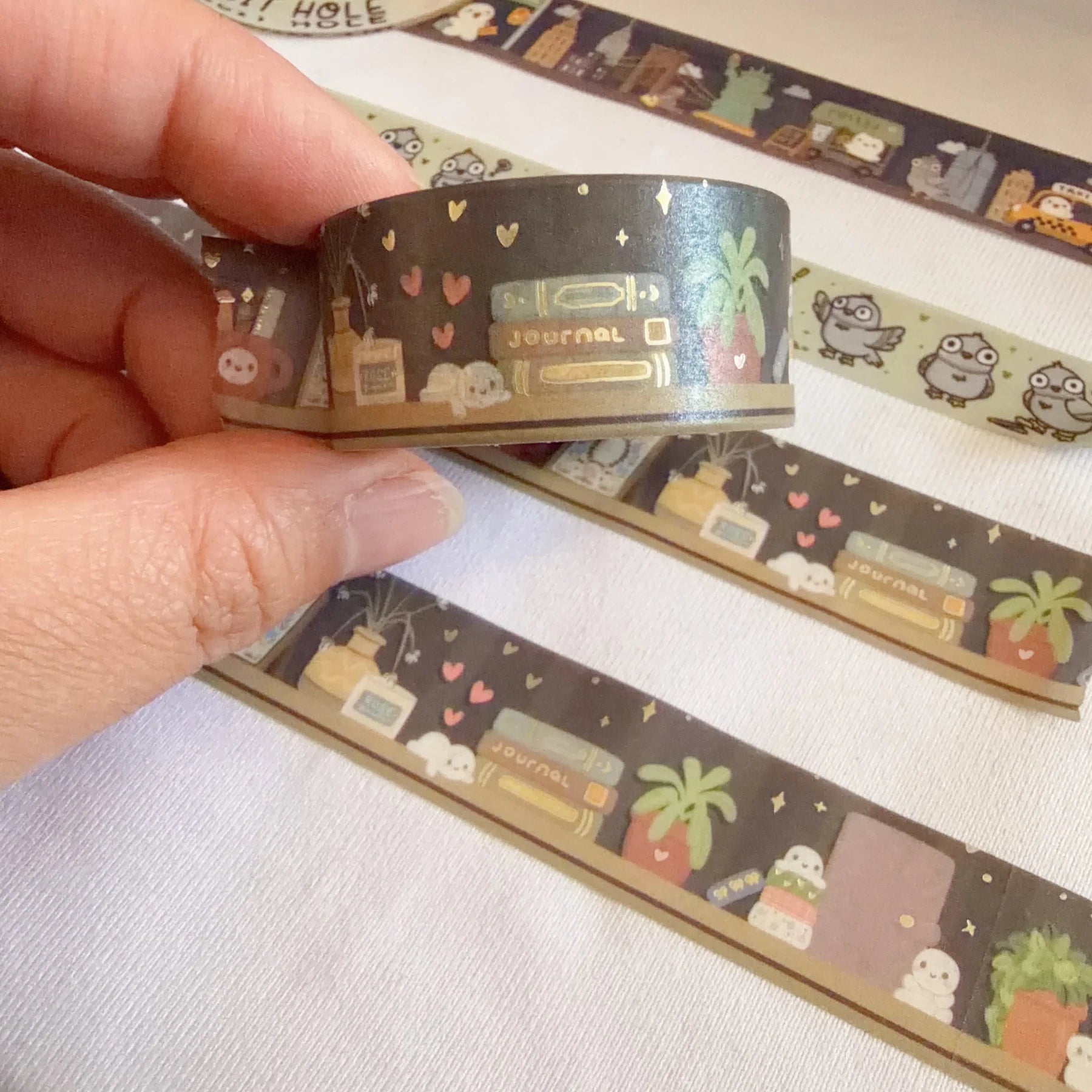 A Journaler's Bookshelf 2.0 (Brown) + Matte Gold Foil 20mm Washi Tape Roll