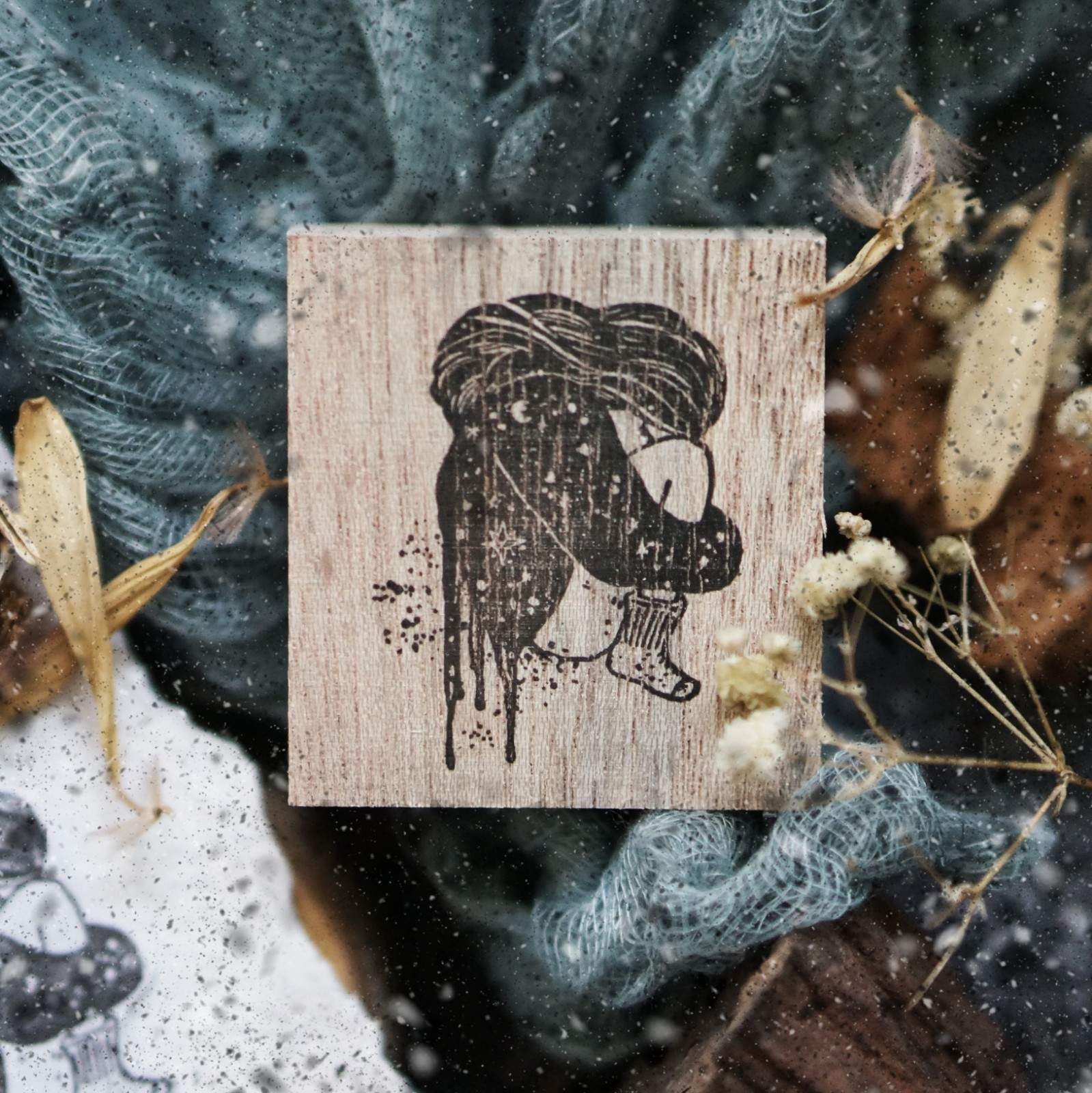 Alternate view of the Cradle Rubber Stamp showing its soft reflective impression detail
