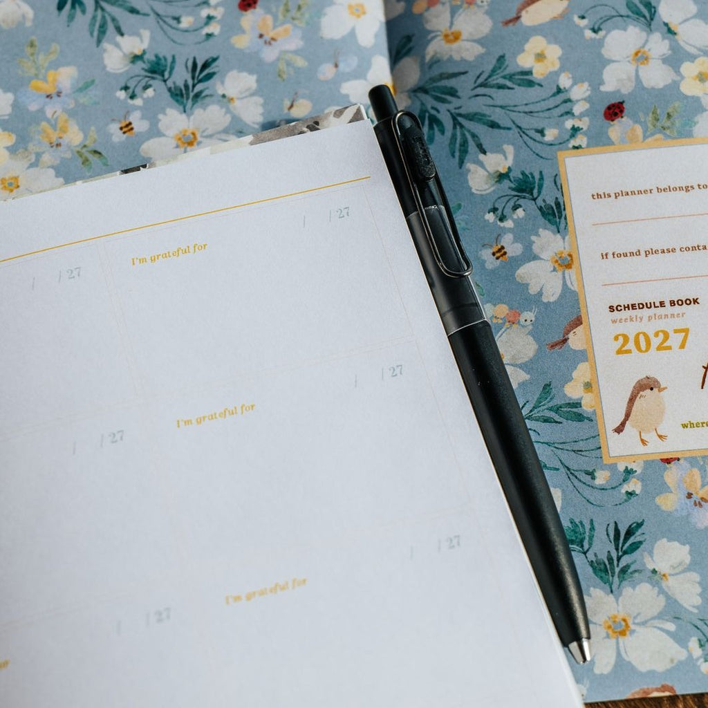 2027 The Perfect Home Weekly Planner Schedule Book