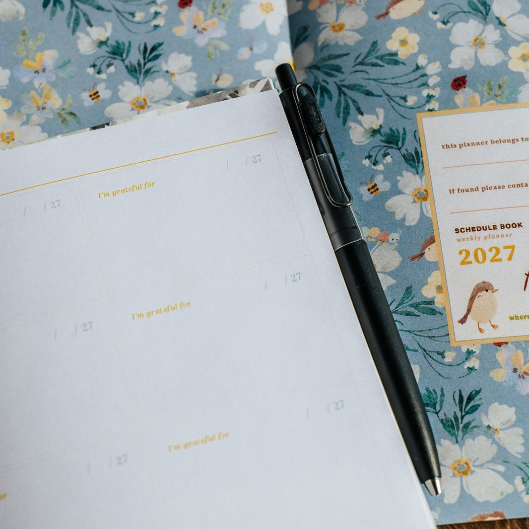 2027 The Perfect Home Weekly Planner Schedule Book