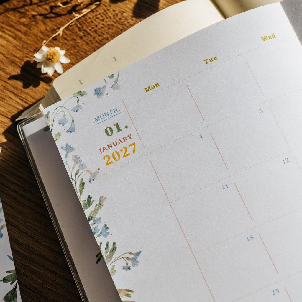 2027 The Perfect Home Weekly Planner Schedule Book