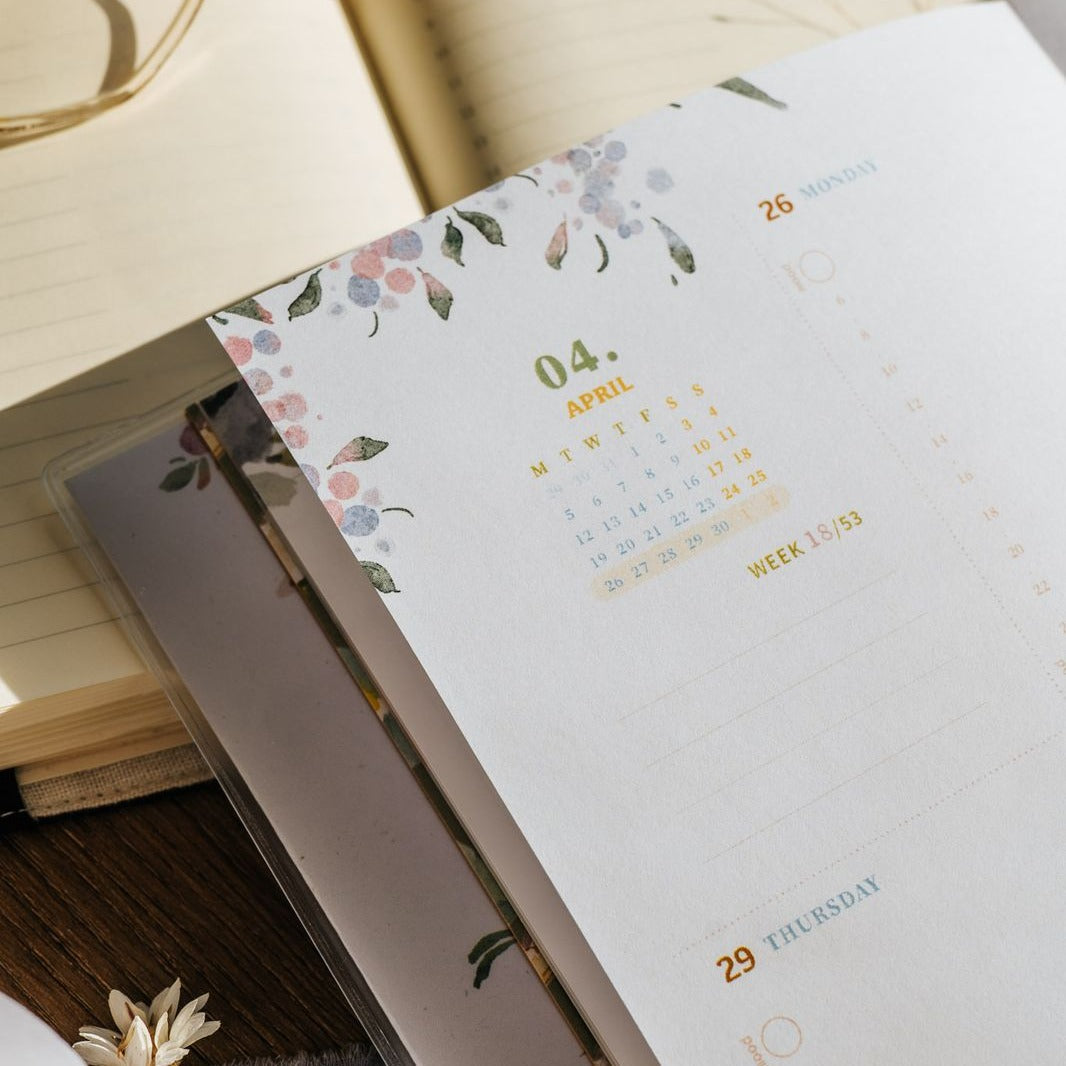 2027 The Perfect Home Weekly Planner Schedule Book