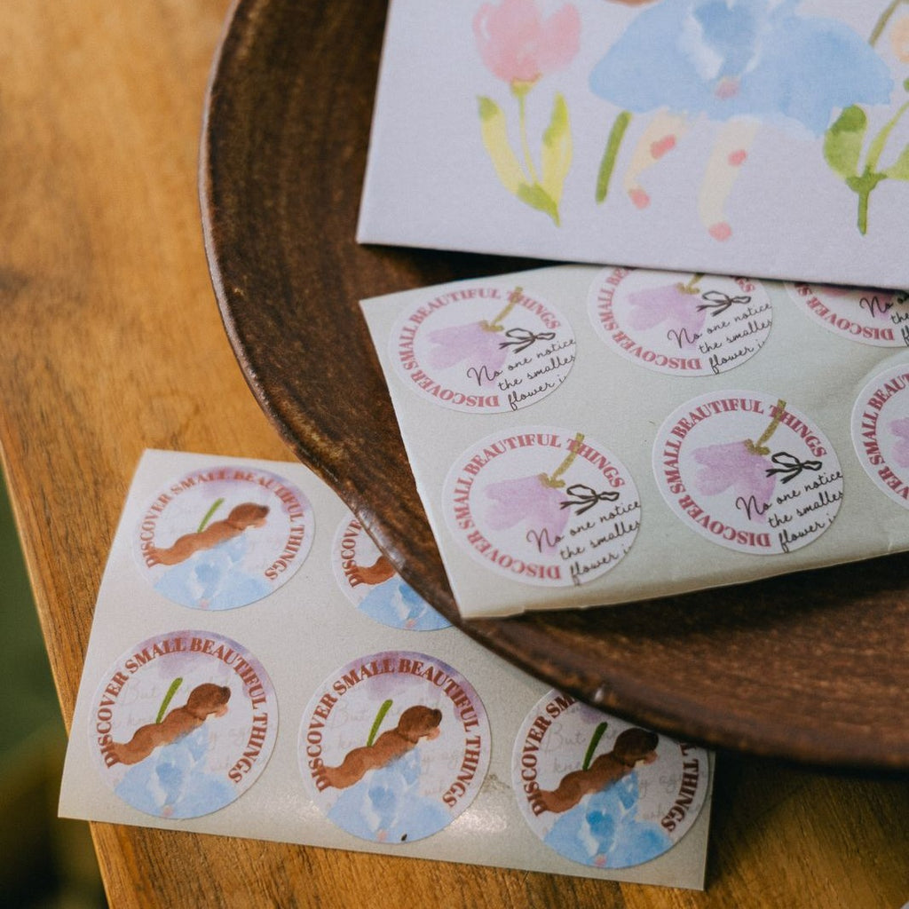 Whispers In The Flower Field Envelop And Sticker Set