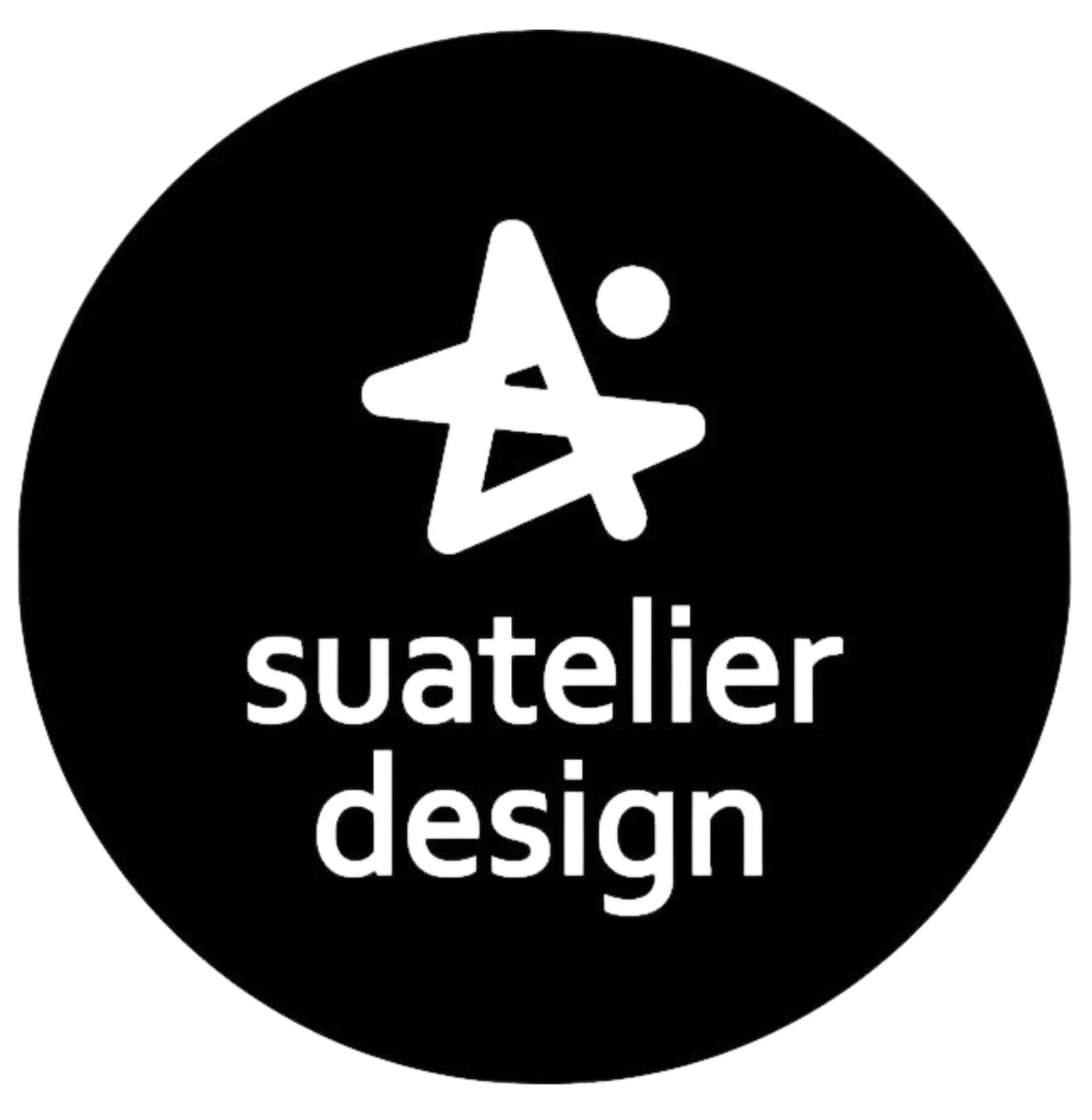 Black circle with white logo and text 'suatelier design'